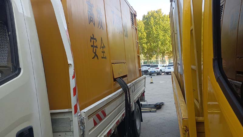 汉台如何判断柴油发电机组和UPS电源的切换时间是否符合要求？